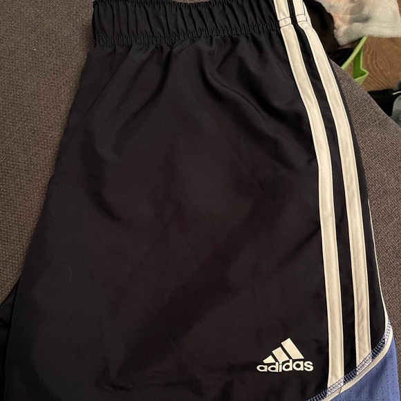 size large adidas shorts - Picture 1 of 2
